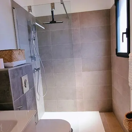 Alba, 8 Pers, Piscine Chauffée, 5 Minutes Cirendinu