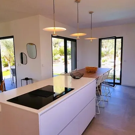 Alba, 8 Pers, Piscine Chauffée, 5 Minutes *