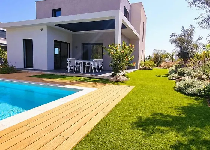 Alba, 8 Pers, Piscine Chauffee, 5 Minutes Villa *
