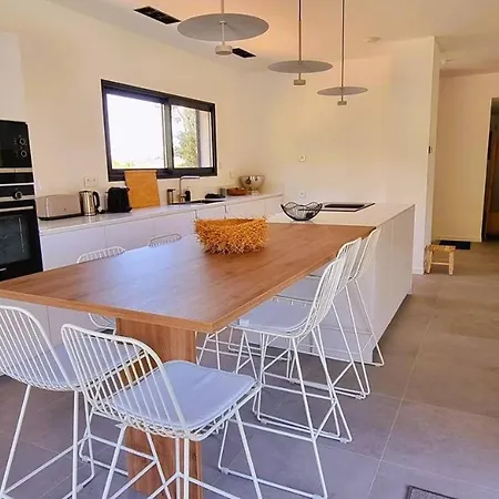 Alba, 8 Pers, Piscine Chauffee, 5 Minutes Villa *