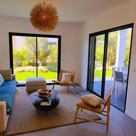 Alba, 8 Pers, Piscine Chauffee, 5 Minutes *