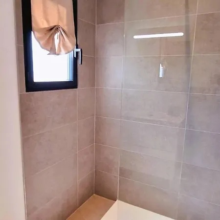 Alba, 8 Pers, Piscine Chauffee, 5 Minutes Villa Cirendinu