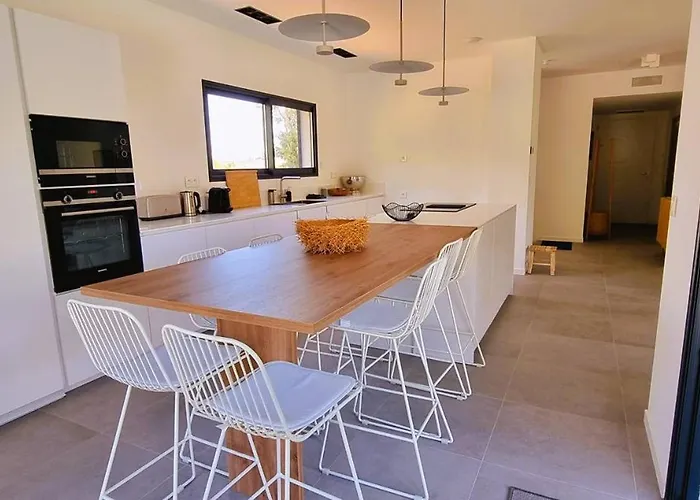 Alba, 8 Pers, Piscine Chauffee, 5 Minutes Vila *