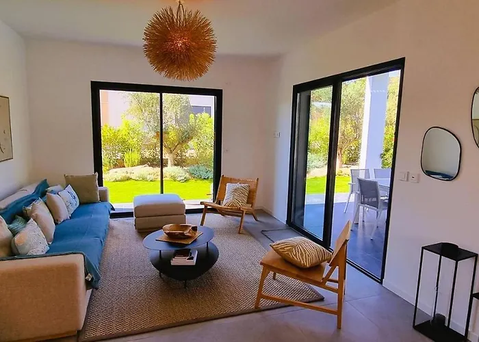 Alba, 8 Pers, Piscine Chauffee, 5 Minutes *