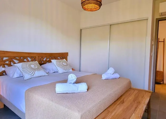 Alba, 8 Pers, Piscine Chauffee, 5 Minutes * Cirendinu